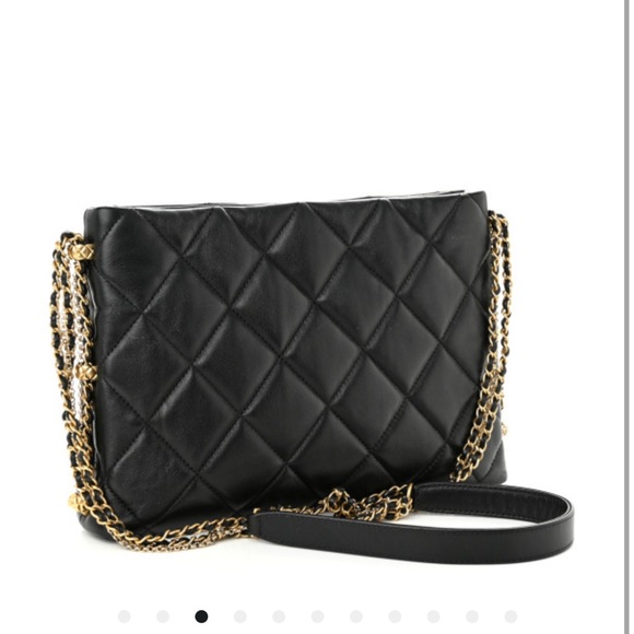 Chanel Lambskin Quilted Crush on Chains Hobo Black - Picture 3 of 9
